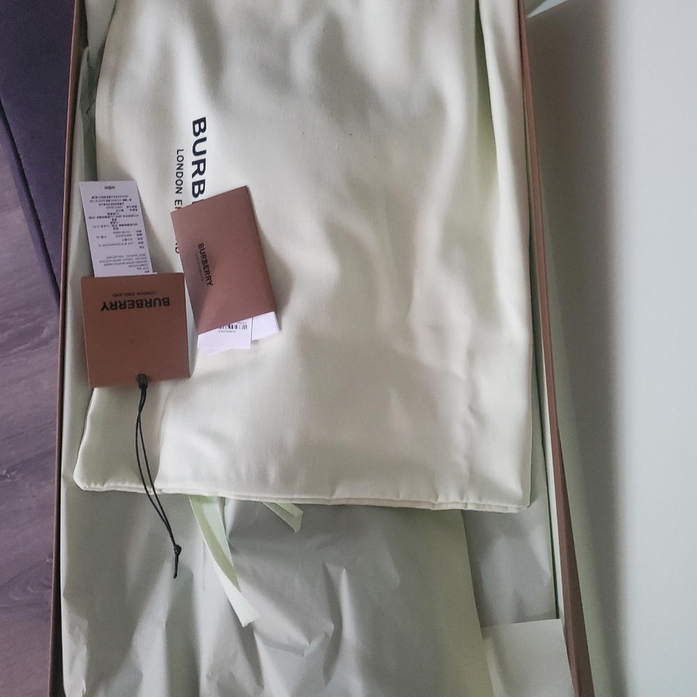Burberry boots brand new - Picture 4 of 5